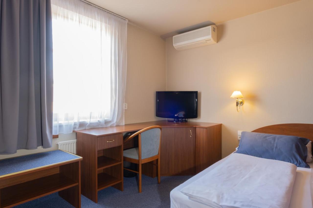 Hotel Mohelnice Buitenkant foto