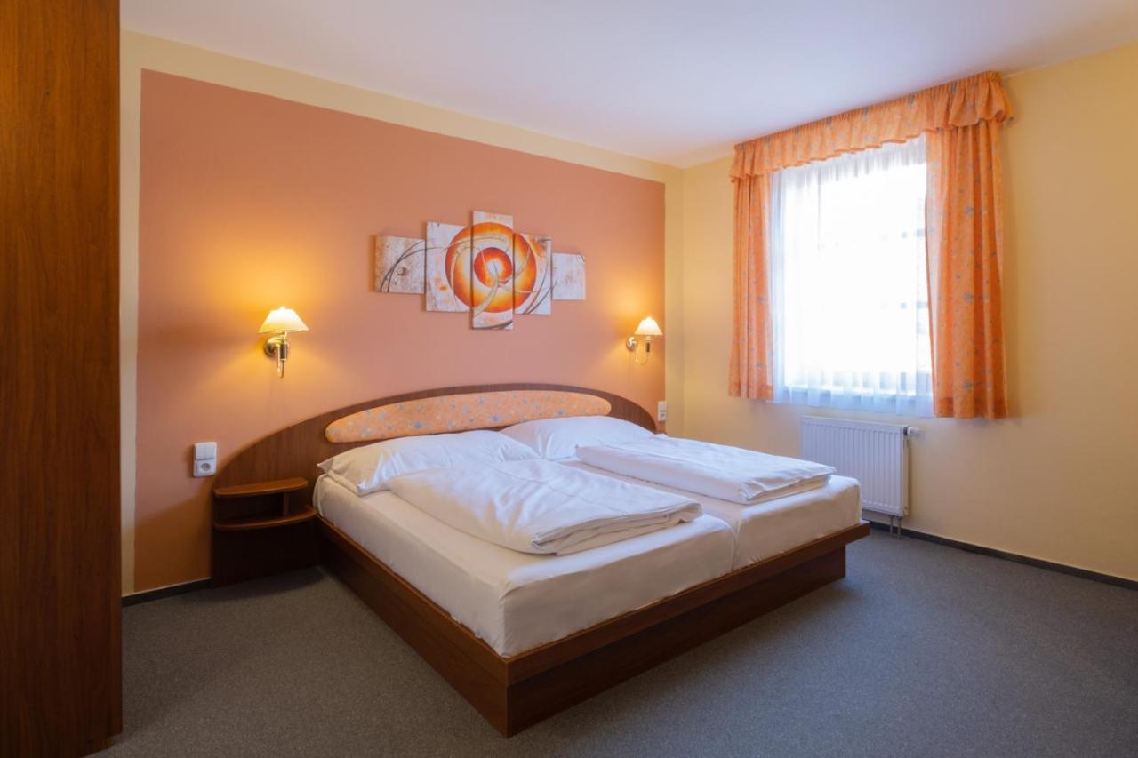 Hotel Mohelnice Buitenkant foto